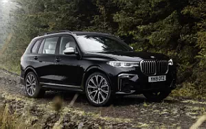 BMW X7 M50d UK-spec car wallpapers