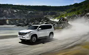 Toyota Land Cruiser Prado car wallpapers