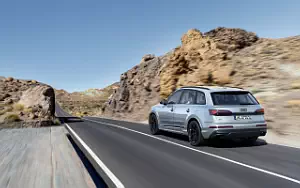 Audi Q7 55 TFSI e quattro car wallpapers