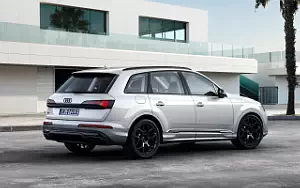 Audi Q7 55 TFSI e quattro car wallpapers