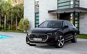 Audi Q8 55 TFSI e quattro car wallpapers