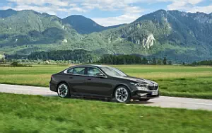 BMW 530e (Sophisto Grey Metallic) car wallpapers