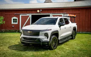 Chevrolet Silverado EV WT Crew Cab (Summit White) car wallpapers