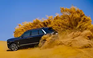 Off Road 4x4 Rolls-Royce Cullinan UAE-spec car wallpapers