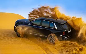 Off Road 4x4 Rolls-Royce Cullinan UAE-spec car wallpapers