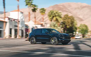 Porsche Cayenne E-Hybrid (Algarve Blue Metallic) car wallpapers