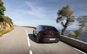 Porsche Macan 4 (Copper Ruby Metallic) car wallpapers