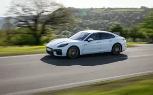 Porsche Panamera 4S E-Hybrid (Carrara White Metallic) car wallpapers